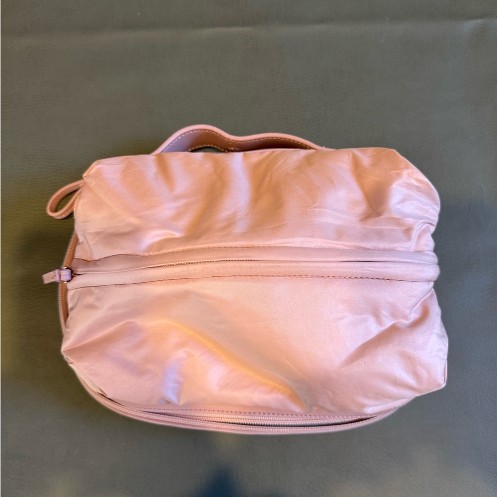 Caraa Nimbus Cosmetic Bag - blush pink